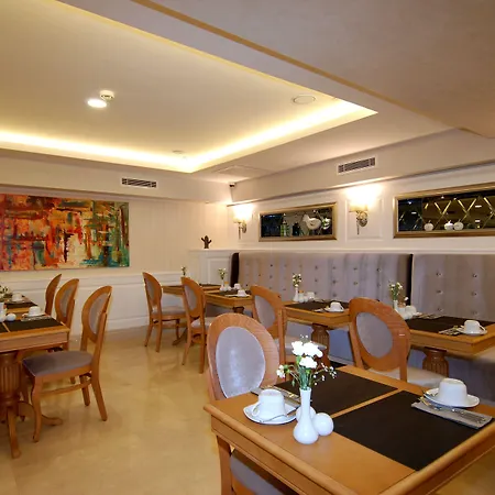 Dosso Dossi Old Istambul